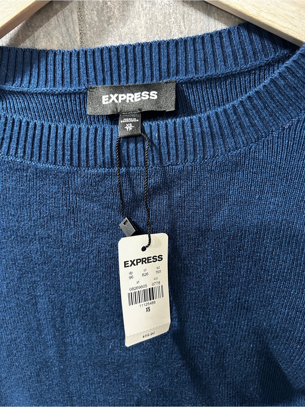 Express Women's Slim Crewneck Sweater in Navy - Picture 2 of 3